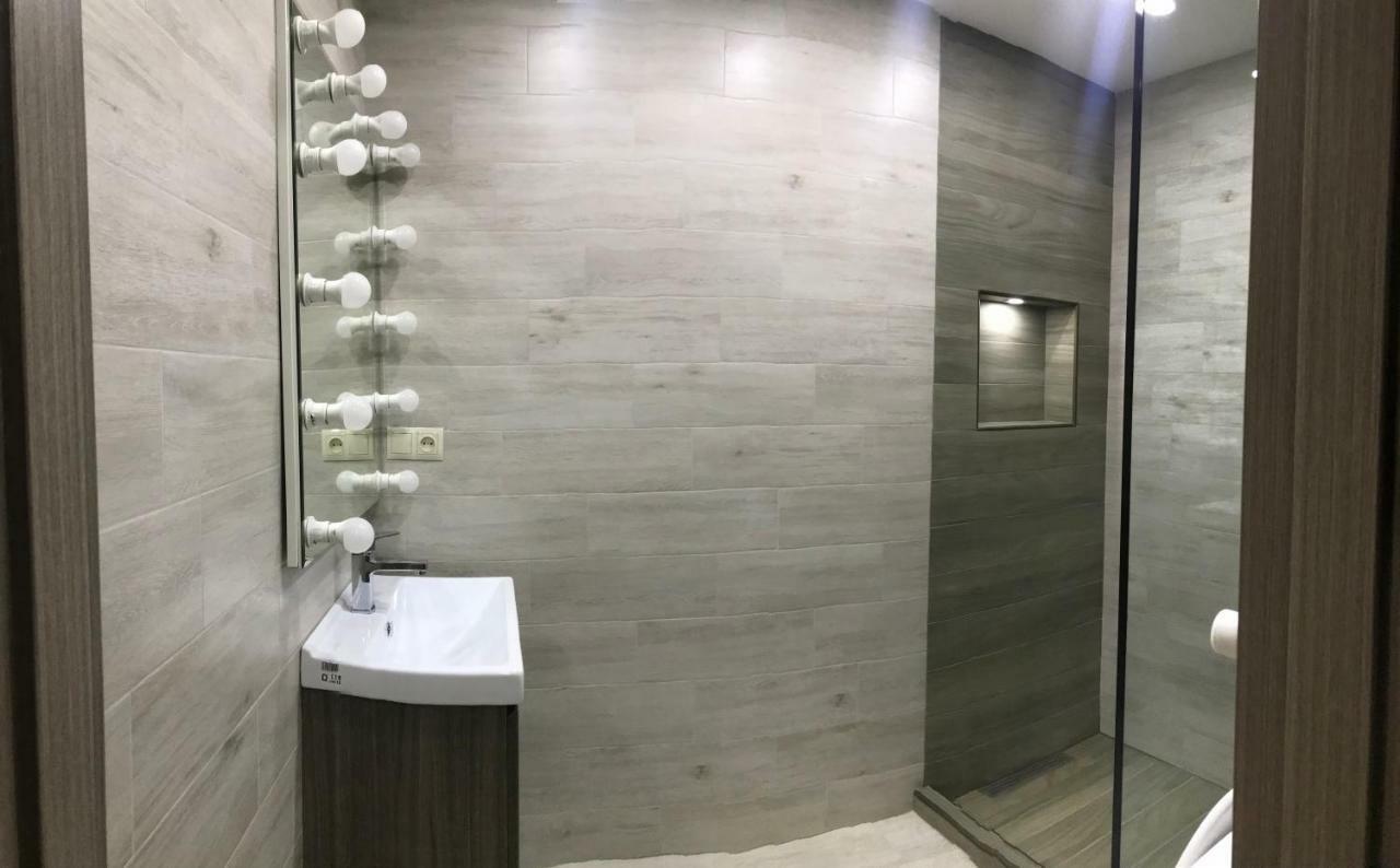 Luxury 4-Bedroom Apartment In The Center Tiflis Dış mekan fotoğraf