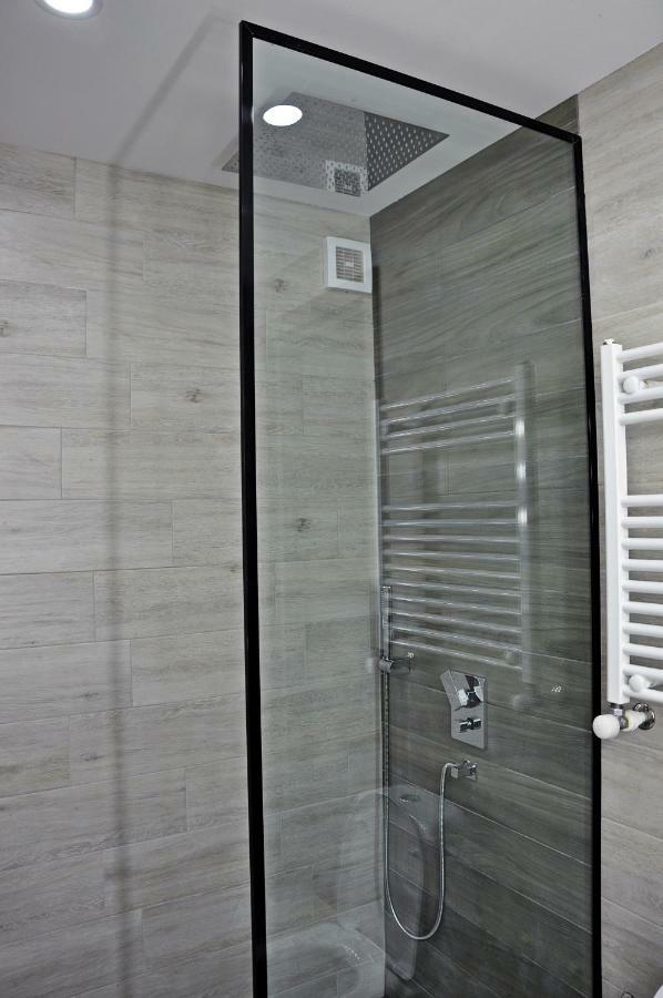 Luxury 4-Bedroom Apartment In The Center Tiflis Dış mekan fotoğraf